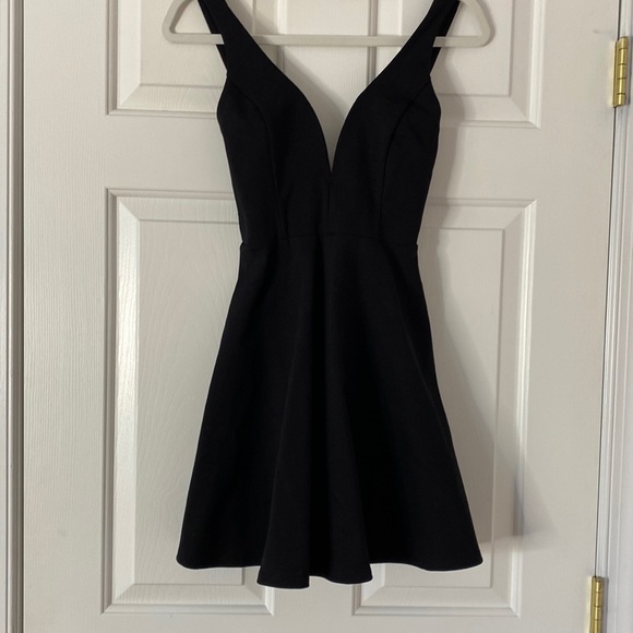 Lulu’s Love Galore Black Skater Dress NWT - Picture 2 of 7